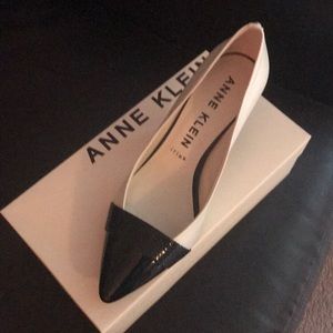 Anne Kline Ferri Pointed Toe Pump